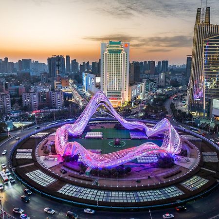 Ramada Plaza Optics Valley Hotel Vuhan Dış mekan fotoğraf
