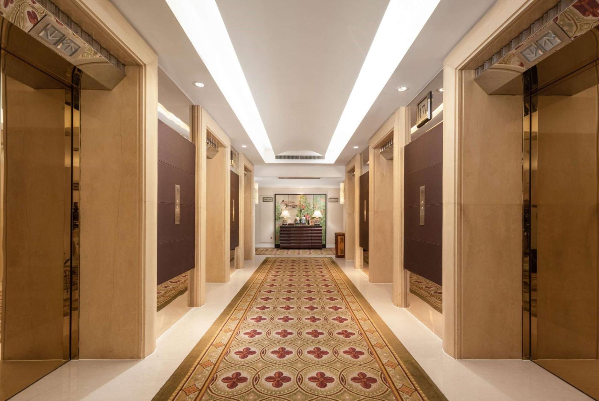 Ramada Plaza Optics Valley Hotel Vuhan Dış mekan fotoğraf