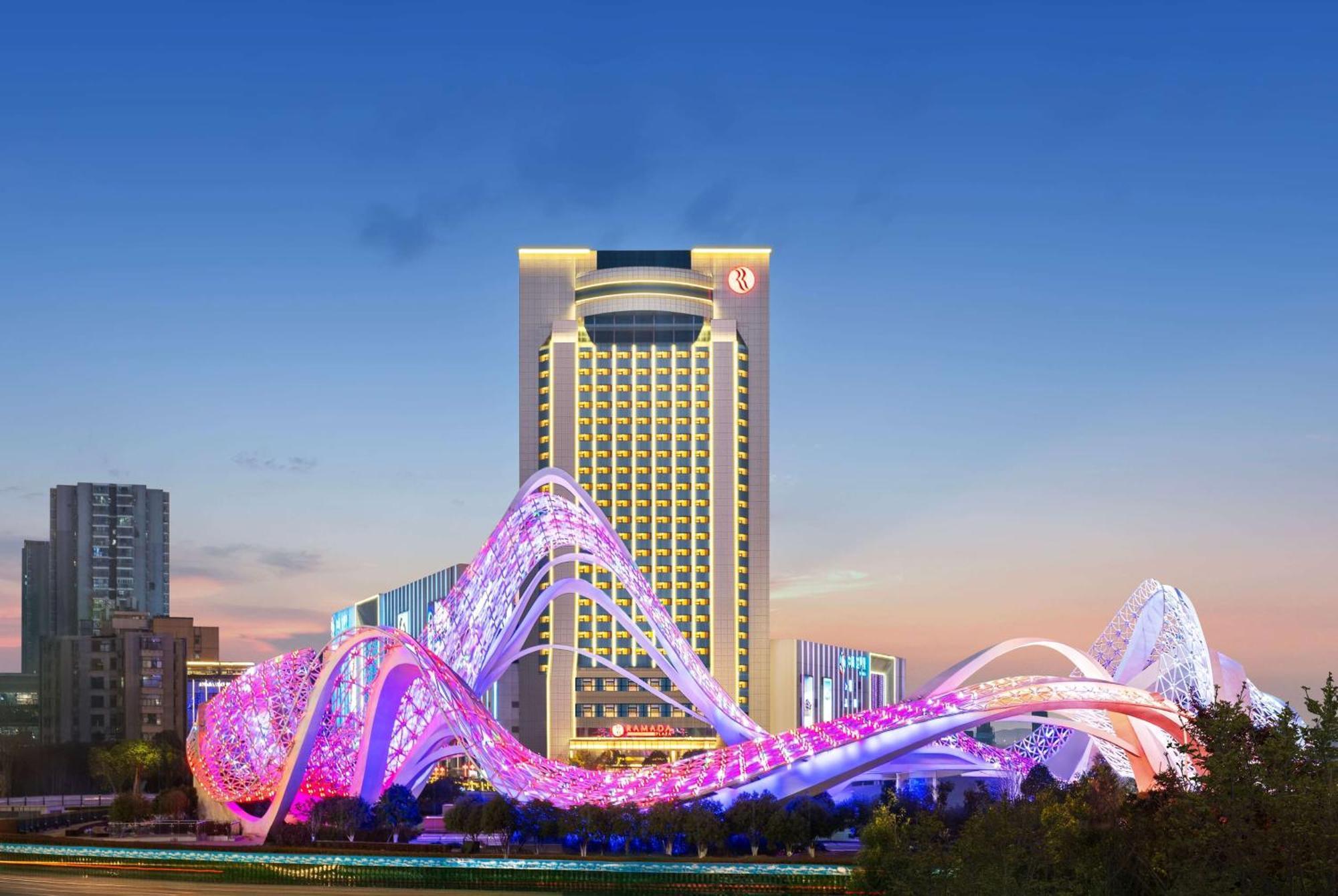 Ramada Plaza Optics Valley Hotel Vuhan Dış mekan fotoğraf