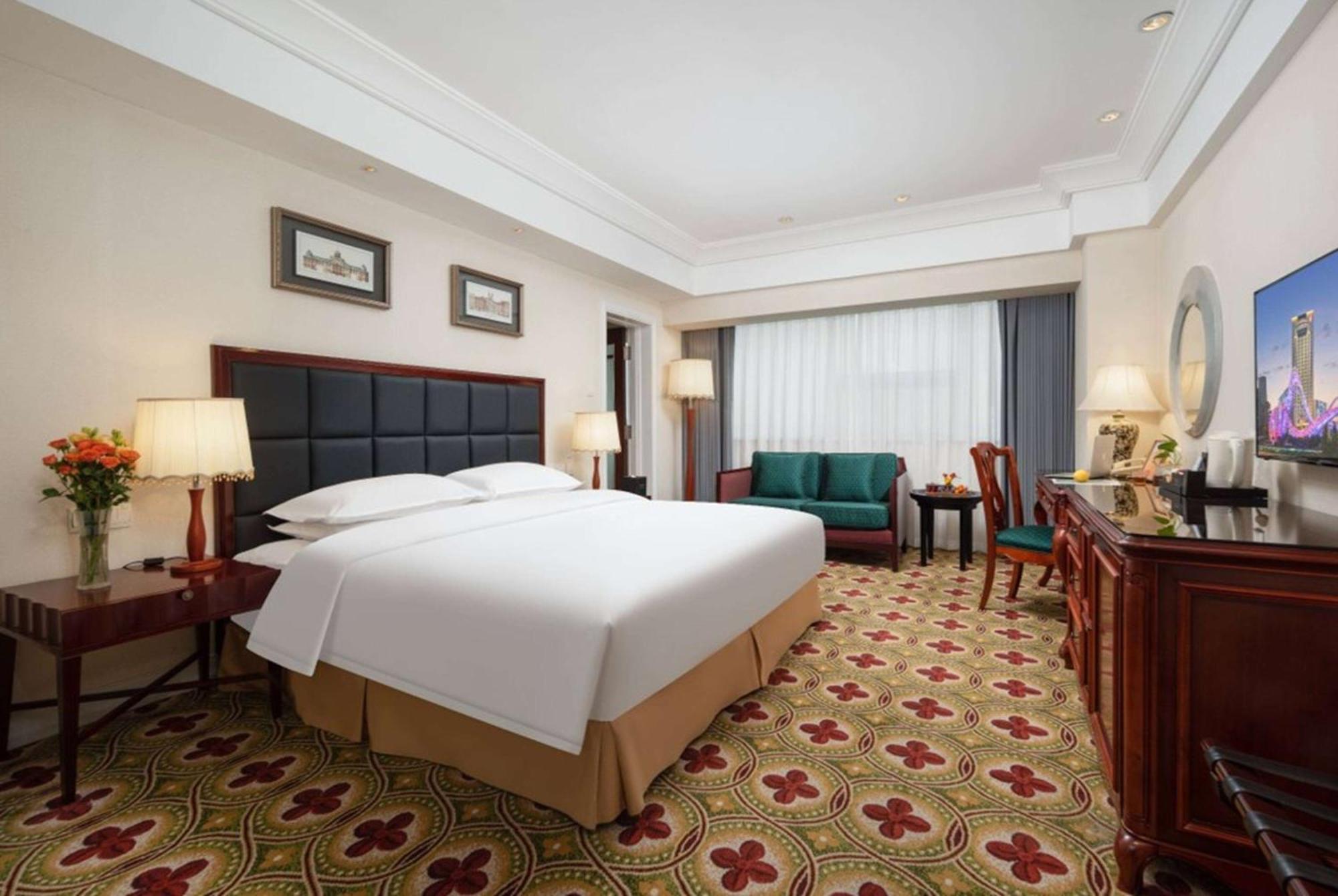 Ramada Plaza Optics Valley Hotel Vuhan Dış mekan fotoğraf