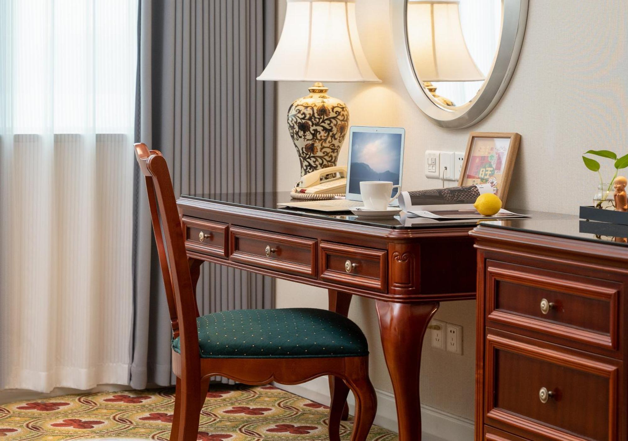 Ramada Plaza Optics Valley Hotel Vuhan Dış mekan fotoğraf