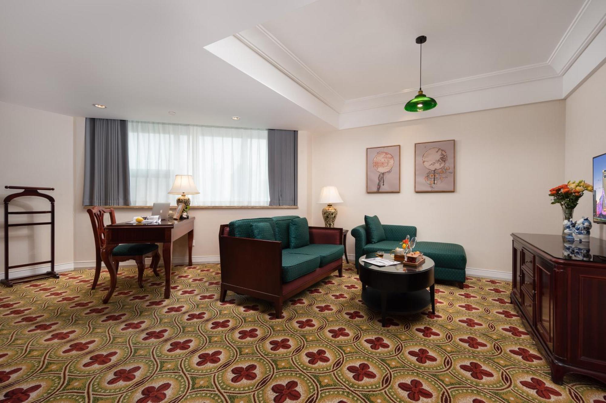 Ramada Plaza Optics Valley Hotel Vuhan Dış mekan fotoğraf