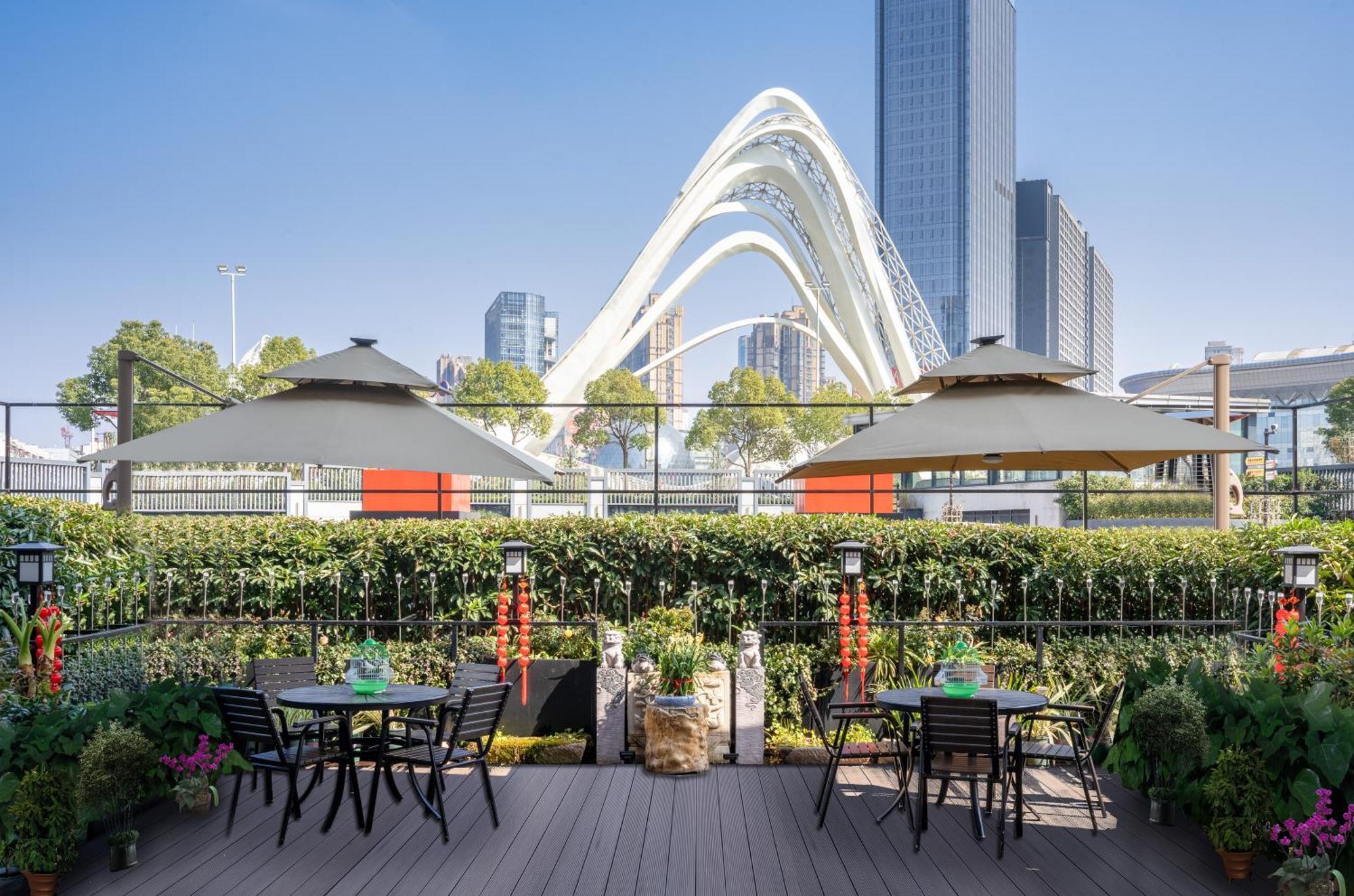 Ramada Plaza Optics Valley Hotel Vuhan Dış mekan fotoğraf