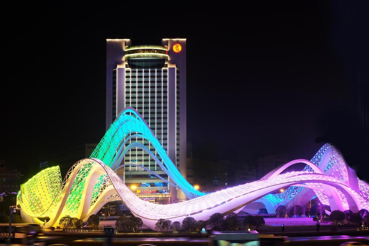 Ramada Plaza Optics Valley Hotel Vuhan Dış mekan fotoğraf